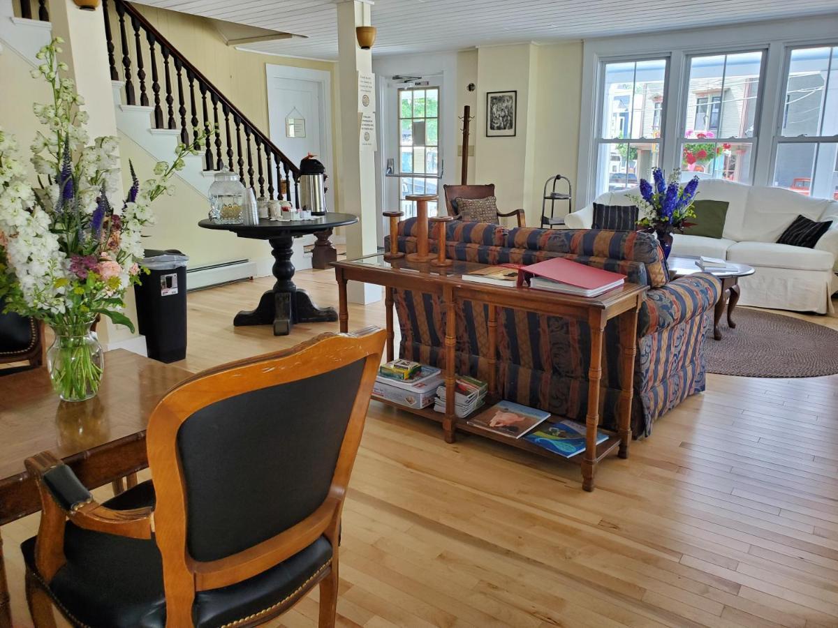The Cornish Inn Bagian luar foto